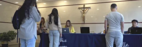 Cerca de 409 jóvenes se han beneficiado con becas de Blue Week Unisalle