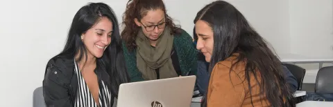La sobreexposición a pantallas digitales durante la cuarentena puede afectar la visión