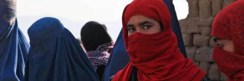 ¿Qué está pasando con las mujeres en Afganistán?