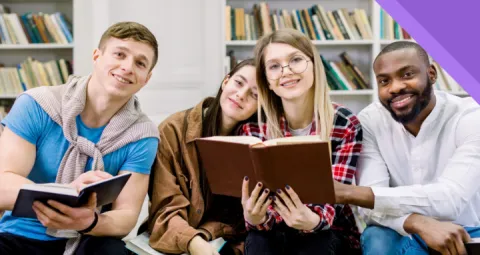 Estudiantes con libros