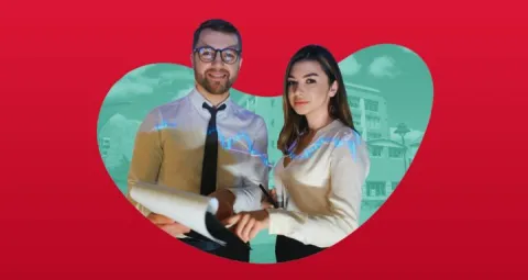 Hombre y mujer revisando gráficos