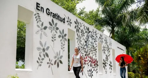 Muro de agradecimiento Utopía