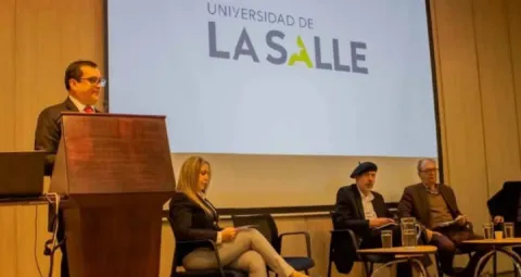 Congreso Económico en Unisalle 