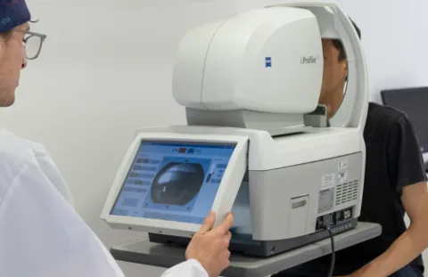Nuestro aberrómetro permite evaluar los diferentes frentes de onda pensando en mejorar la calidad visual de nuestros pacientes