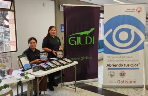 Gildi y Austral lens fueron los encargados de donar para esta actividad monturas y lentes respectivamente.