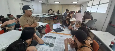 Taller de vivienda social prestente en la Mojana.