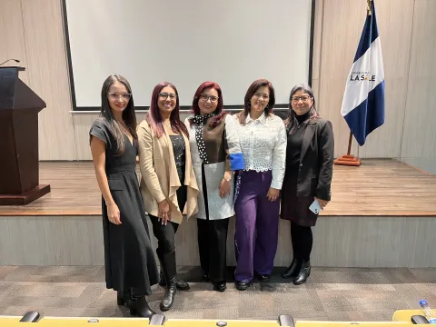 Docentes participantes en el lanzamiento de la edición No. 40 de la Revista Infancia Latinoamericana sobre nuevas infancias y cultura digital.