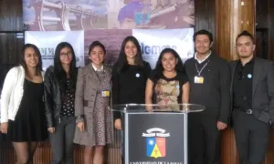Docente lasallista recibe premio de ESRI