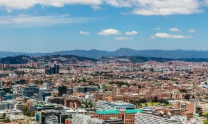 Mejoró la calidad del aire de Bogotá y Medellín durante el confinamiento preventivo
