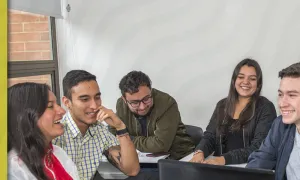 Postúlate a las Becas Indivisa Manent 