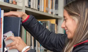 Investigación de bibliotecología fue destacada en México