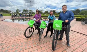Universidades de Bogotá se unen en una vibrante rodada por la movilidad sostenible