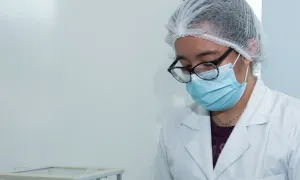 Una ingeniera ambiental que investiga con sistemas de información geográfica