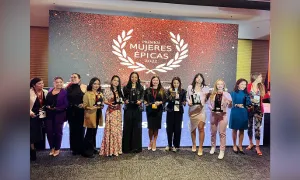 Egresada lasallista es una de las ganadoras del premio Mujeres Épicas 2022