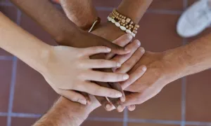 Niñas venezolanas: crianza y experiencias de vida en Colombia