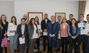 Reconocimiento a docentes por publicaciones de alto nivel