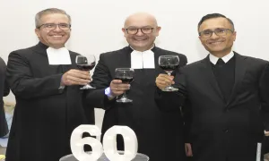 Hermanos de La Salle celebrando su 60 aniversario