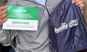 Entrega de gafas a recicladores 