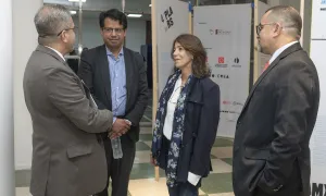 Directivos y presidenta de la Fundación Rogelio Salmona
