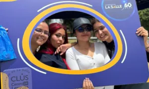 Estudiantes en la semana cultural del CLUS.