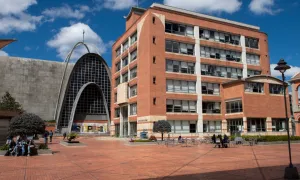 Fachada Sede Chapinero