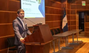 Dr. Cristian Yepes, director del Área de Negocios, Política y Estudios Globales.