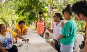 Mujeres afro del Chocó en grupos de trabajo