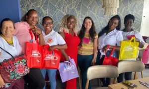 Mujeres afro del Chocó en grupos de trabajo