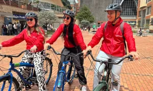 Estudiantes en bici