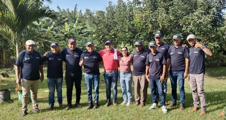 Equipo de trabajo del CIC Casanare posando en las instalaciones