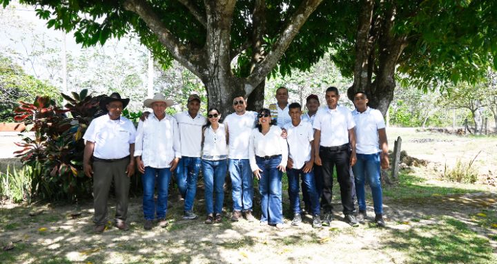 Equipo de trabajo del CIC Casanare posando en las instalaciones