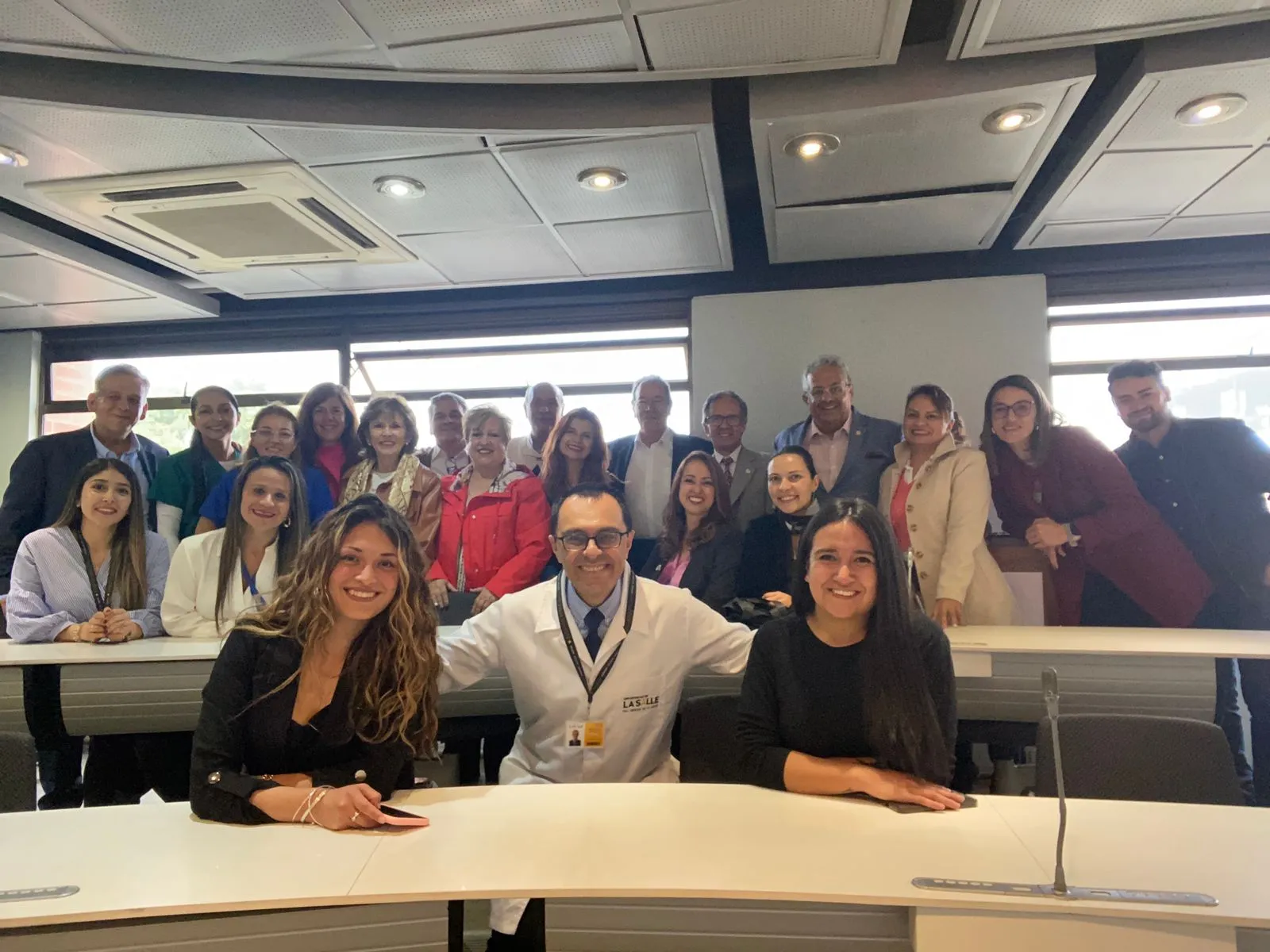 ¡Nos tomamos un café entre Lentes y Dioptrías!