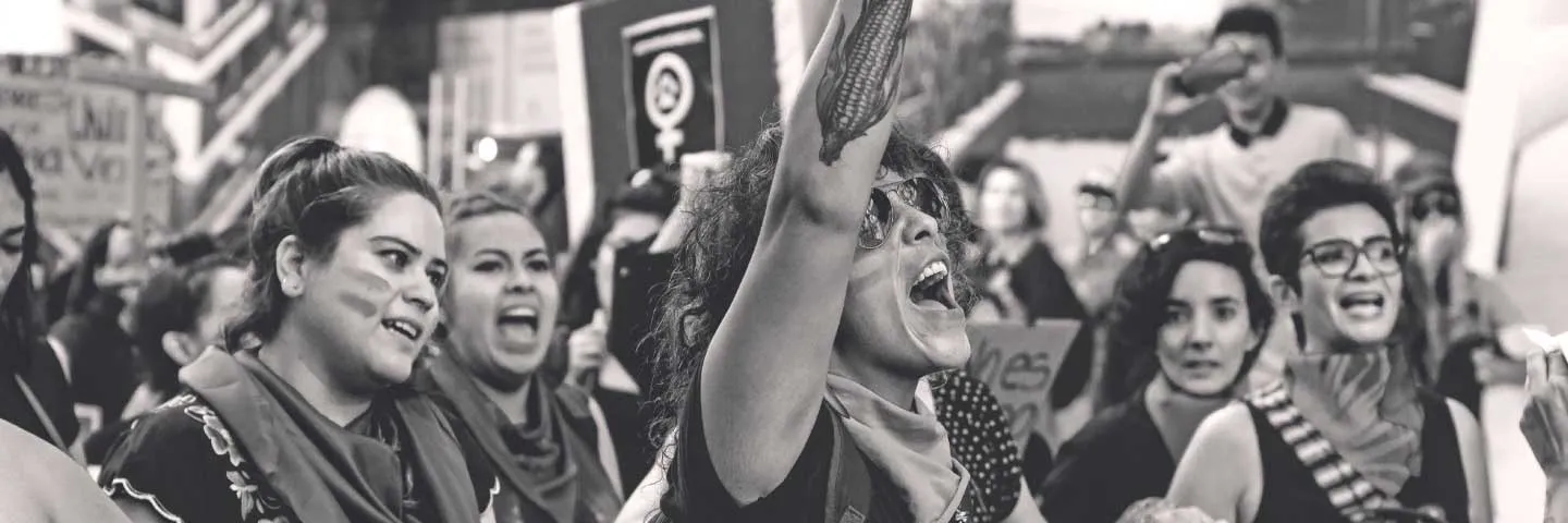 Estudios de empoderamiento y violencia doméstica en Colombia