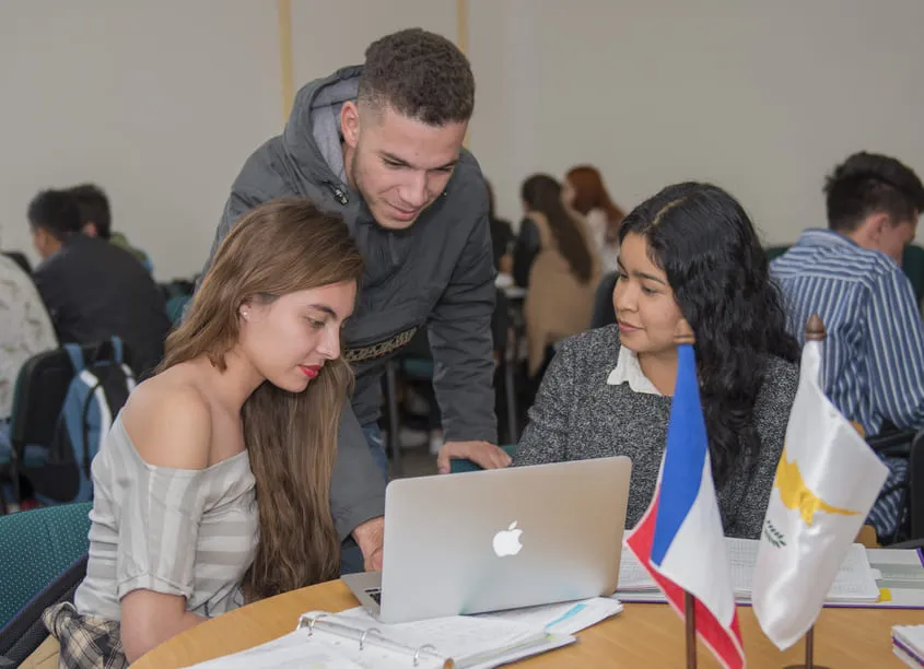 Escuela de negocios