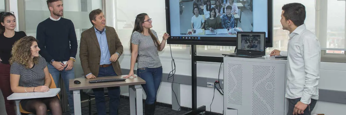 El maestro testigo de la esperanza