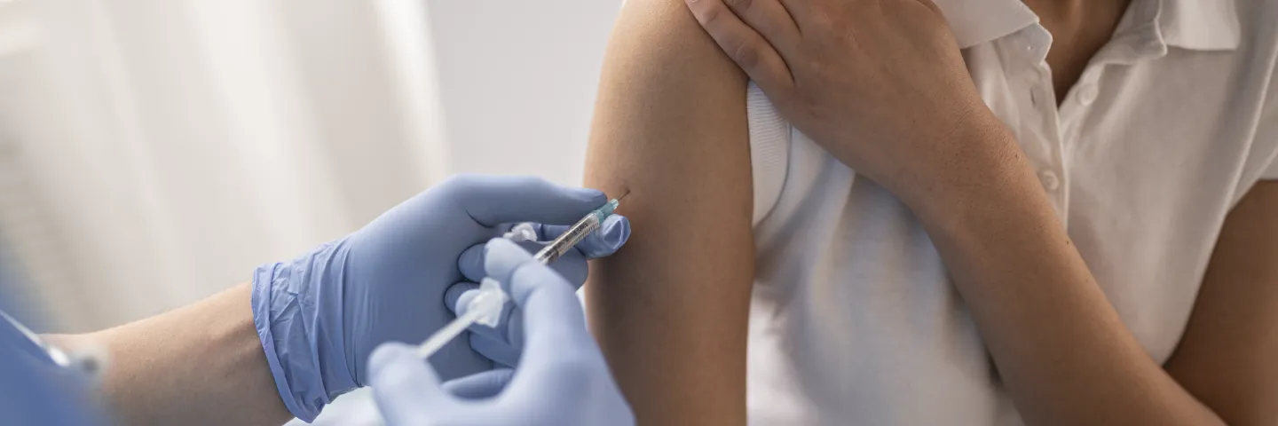 Vacunación para profesionales en el área de la salud