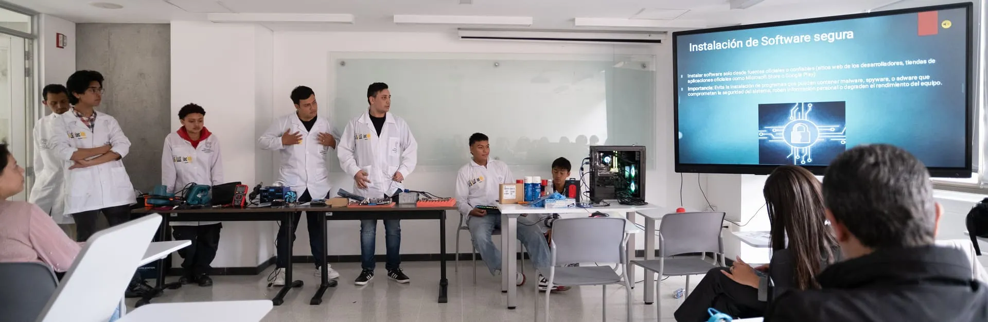 Un Día de Aprendizaje y Networking: TecLab Impulsa el Conocimiento en La Salle