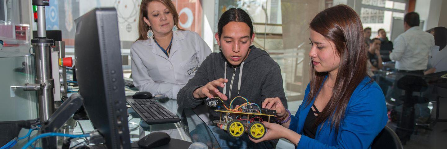 HackTech Unisalle: Impulsando la innovación y la creatividad en programación y...