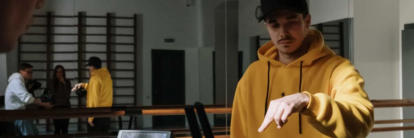 Herramienta tecnológica que reconoce el lenguaje de señas colombiano