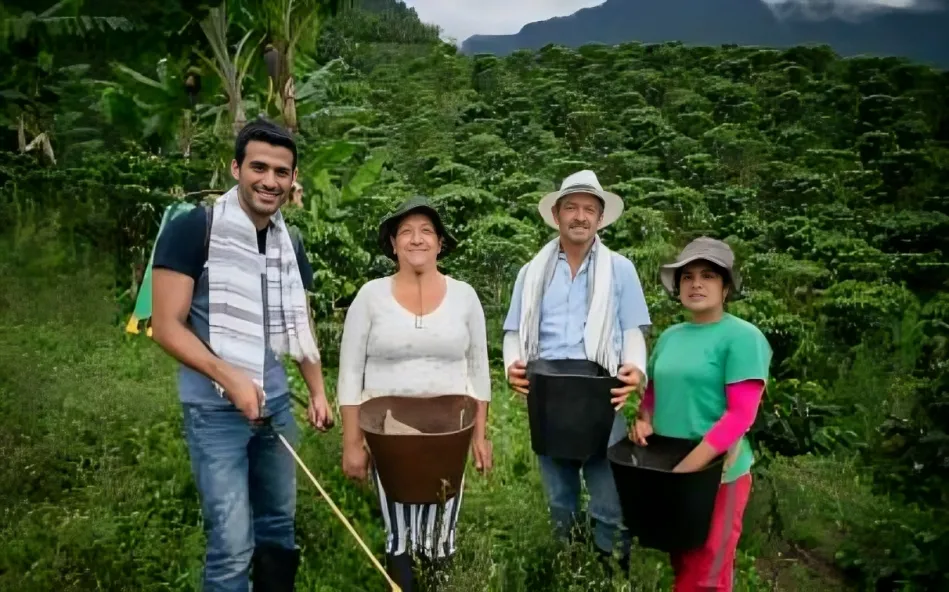 Dinámicas socioambientales de transformación socioespacial en la Sabana...
