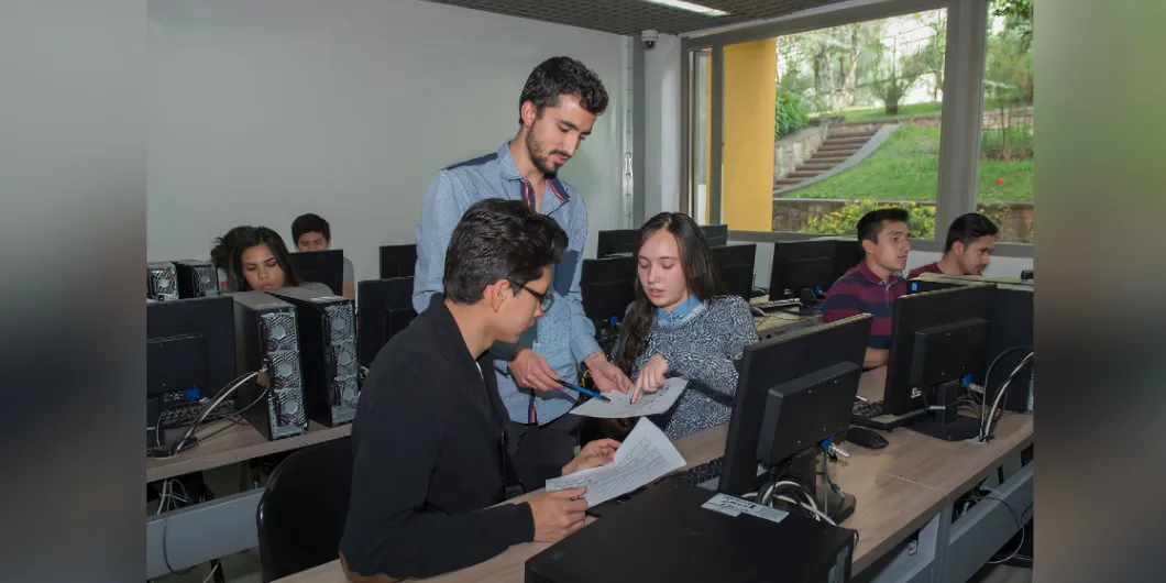 Economía en contracción, un riesgo para la sociedad