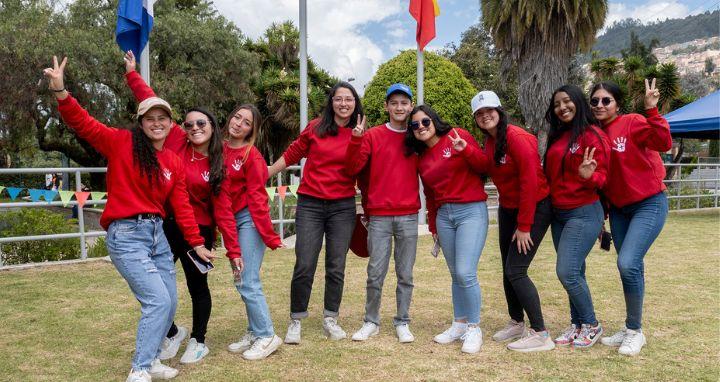 Grupo de estudiantes lasallistas