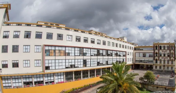 Universidad de La Salle Sede Candelaria fachada junto al Museo