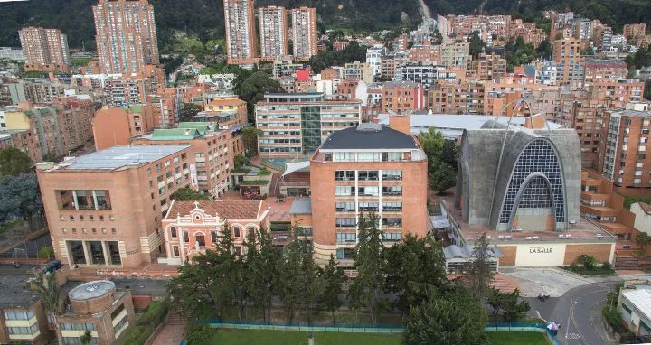 Fotografía aérea sede Chapinero