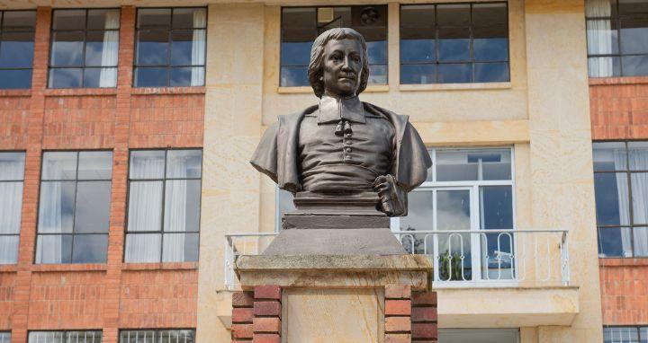Estatua San Juan Bautista de La Salle