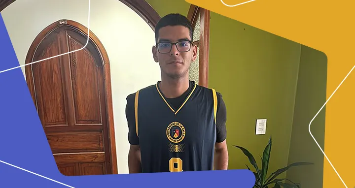 Estudiante de Teclab destacado por su participación.