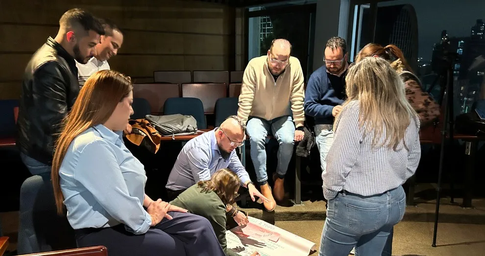 Estudiantes de posgrado en proceso creativo