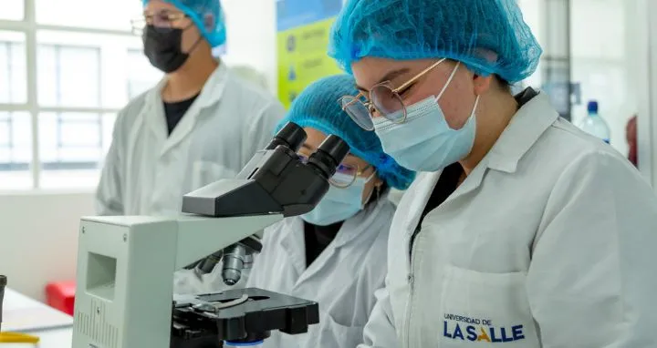 Químicos farmacéuticos de la Universidad de La Salle