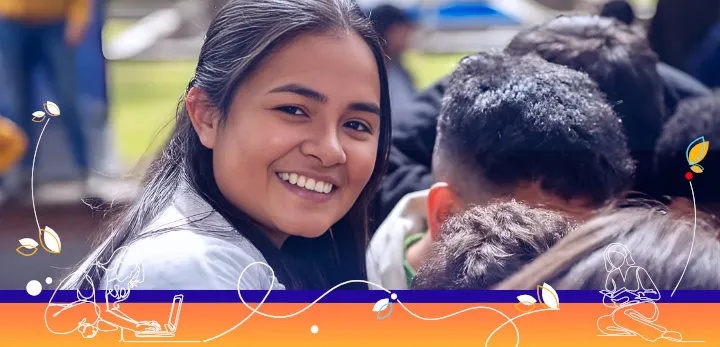 Joven lasallista sonriendo