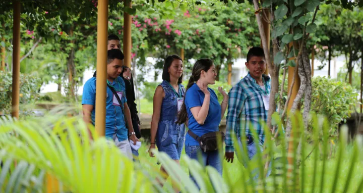 Estudiantes campus Utopía beneficiarios de donaciones